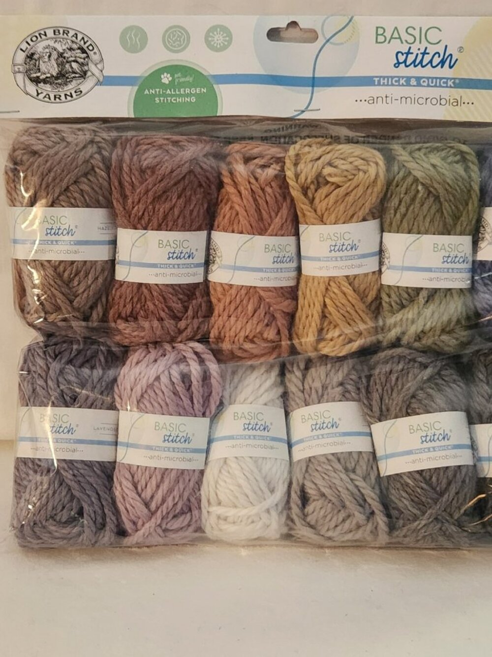 Lion Brand Yarns sample pack yarns 12 pk 8.5 oz total 17 yd each NIP